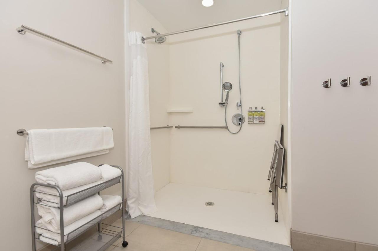 Holiday Inn Express & Suites Charlotte - Ballantyne By Ihg Eksteriør billede